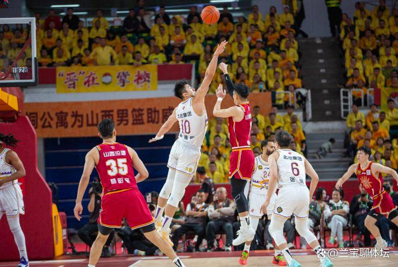 开云体育-包含比利亚雷亚尔国际比赛日门线救险，志在CBA常规赛名次提升，球迷炸锅，赛季目标并未改变的词条-开云体育
